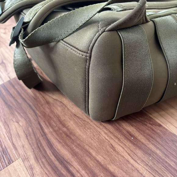 Dagne Dover Indi Medium Green Diaper Bag - Picture 4 of 6